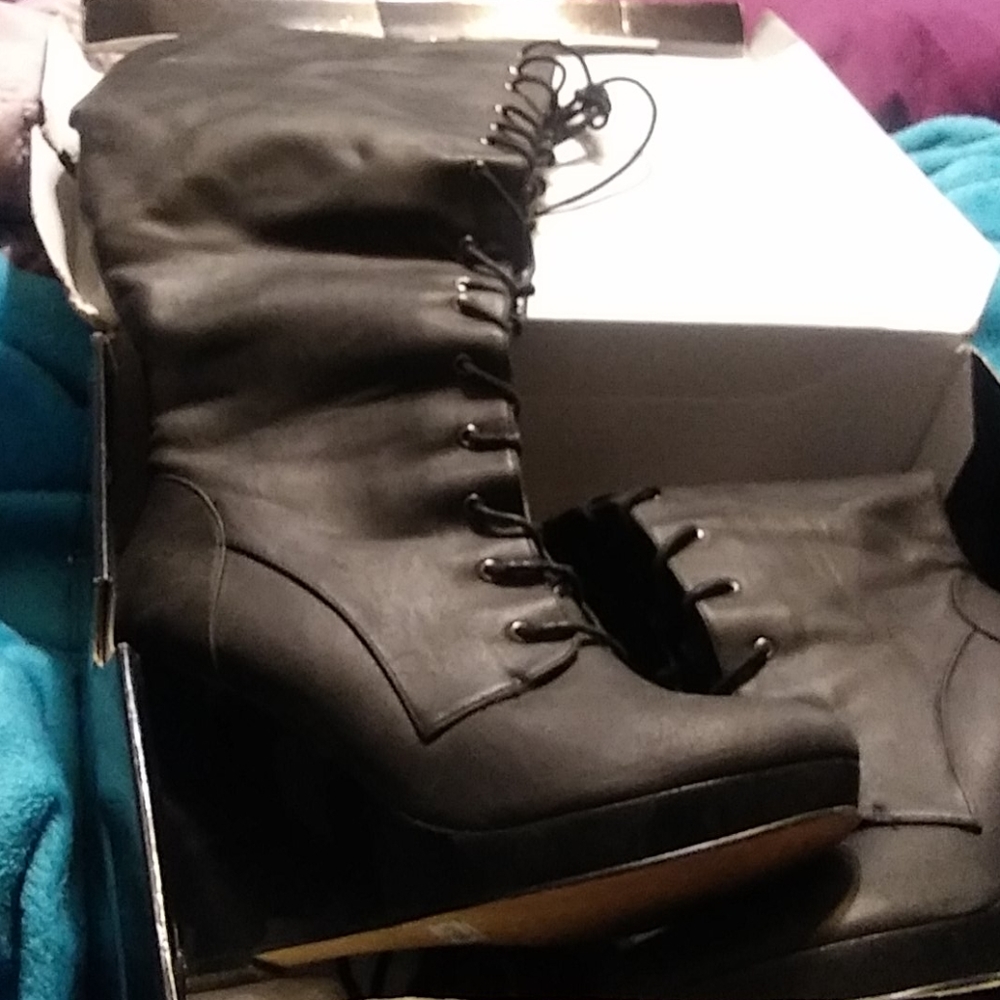 Women boots